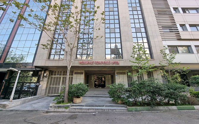 Pariz Tehran