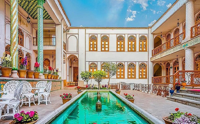Sonati Khaneh Keshish Isfahan