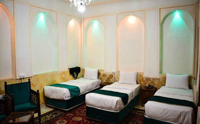 Sonati Khan Neshin Isfahan