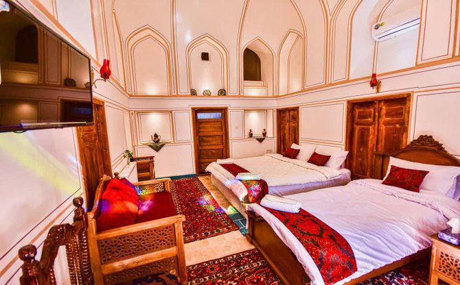 Yas Isfahan