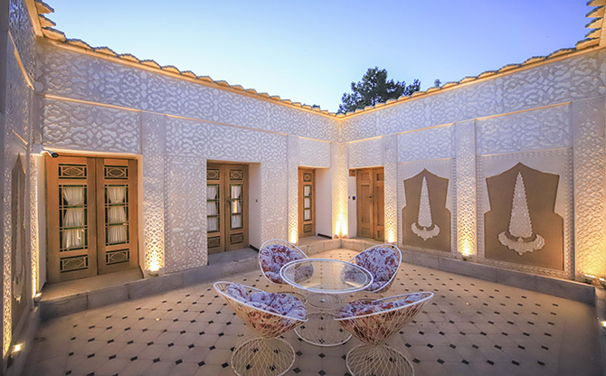Boutique kakh sarhang Isfahan